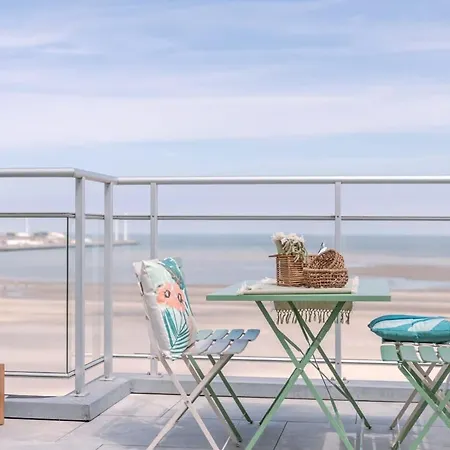 Apartment Huswell - Stunning Seafront Knokke-Heist
