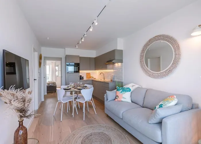 Casiola - Stunning Seafront Apartment