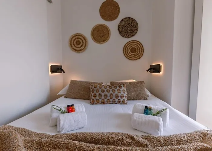 Casiola - Stunning Seafront Apartment